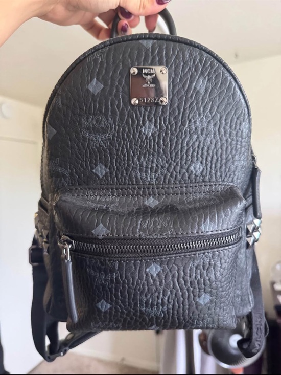MCM ブラック リュック・バックパック 訳あり】MCM リュック スタッズ